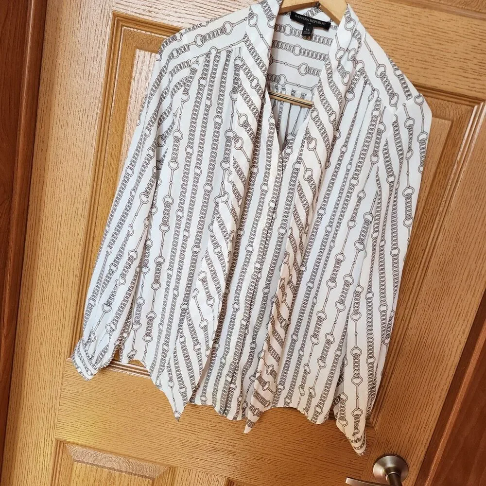 Banana Republic Chain Print Blouse Scarf‎ Tie Women's Size XS Black & White EUC - Picture 6 of 11